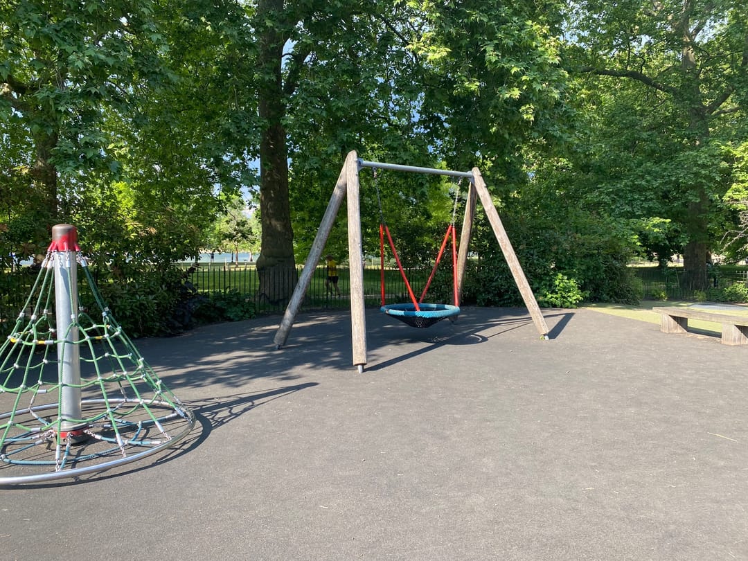 Hyde Park - image 2